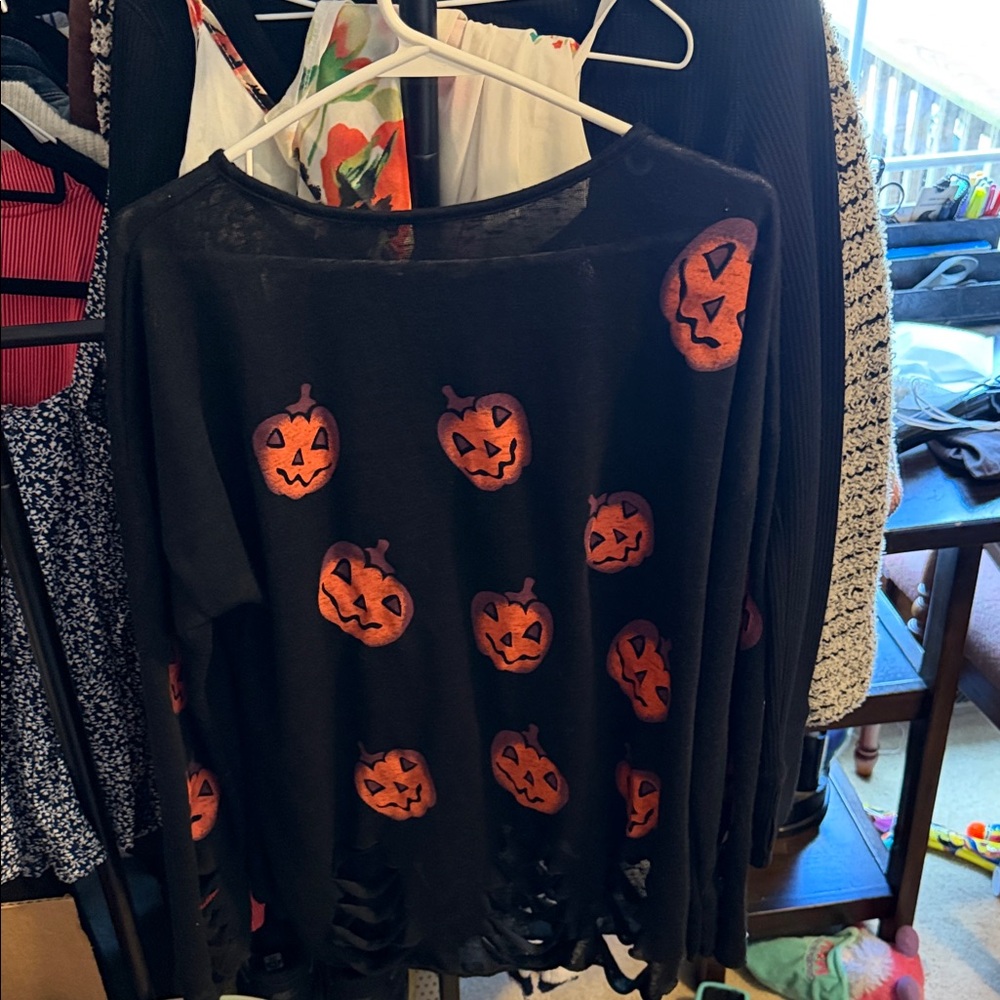 Black Halloween Pumpkin Sweater - Orange Jack-O'-Lanterns